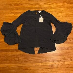 NEW W/TAGS LAUREN CONRAD RUFLE SLEEVE - FANCY TOP IN SIZE SMALL